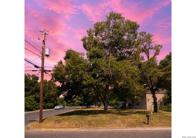 Photo 1 of Sale Pending at 418 Graham St, Boerne, TX 78006 | MLS# 2013863 | Listing updated on 2026-09-23
