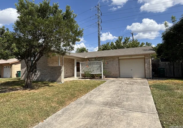 Photo 1 of Single family home for sale at 7514 Valley Oak St, Live Oak, TX 78233 | MLS# 2013869 | Listing updated on 2026-09-14