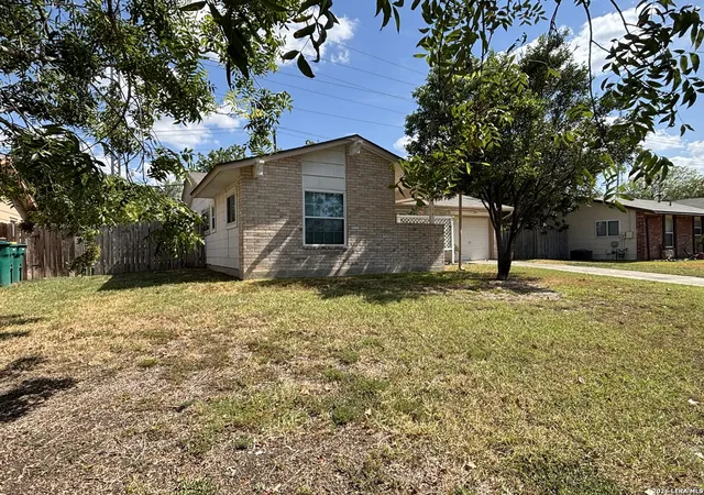 Photo 2 of Single family home for sale at 7514 Valley Oak St, Live Oak, TX 78233 | MLS# 2013869 | Listing updated on 2026-09-14