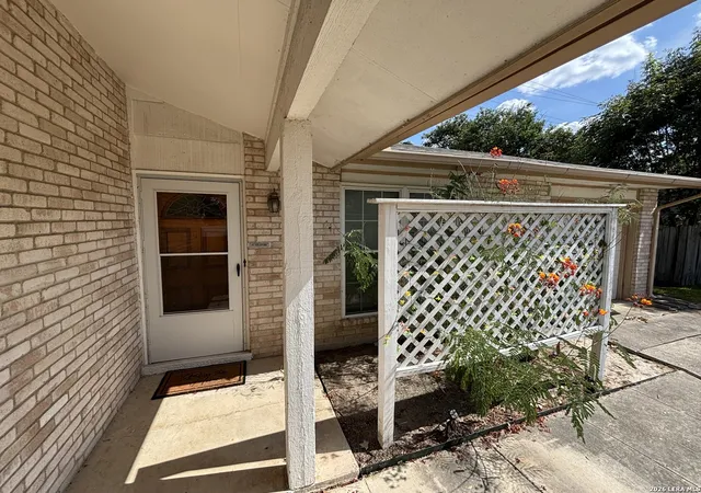 Photo 3 of Single family home for sale at 7514 Valley Oak St, Live Oak, TX 78233 | MLS# 2013869 | Listing updated on 2026-09-14