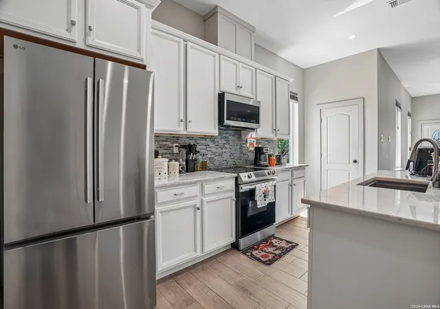 Photo 4 of Single family home for sale at 757 Canyon Bnd, Canyon Lake, TX 78133 | MLS# 2013879 | Listing updated on 2026-09-14