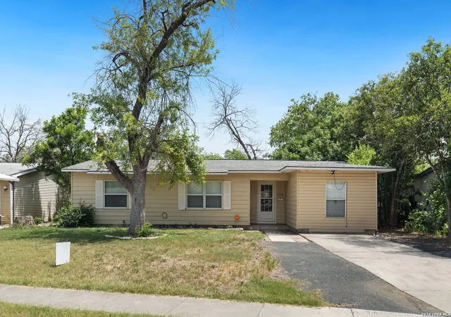 Photo 2 of Single family home for sale at 314 Basswood Dr, San Antonio, TX 78213 | MLS# 2013881 | Listing updated on 2026-09-14