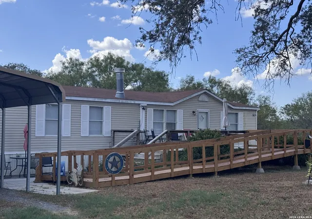 Photo 1 of Single family home for sale at 3303 Sandy Elm Rd, La Vernia, TX 78121 | MLS# 2013898 | Listing updated on 2026-09-14