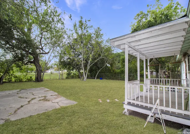 Photo 3 of Single family home for sale at 503 N Monroe St, Beeville, TX 78102 | MLS# 2013910 | Listing updated on 2026-09-14