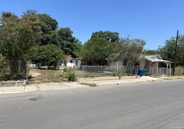 Photo 2 of Single family home for sale at 211 Mercedes, San Antonio, TX 78207 | MLS# 2013919 | Listing updated on 2026-09-14