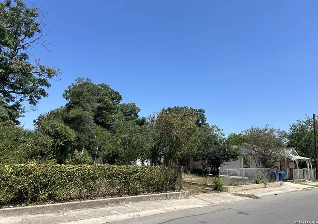Photo 3 of Single family home for sale at 211 Mercedes, San Antonio, TX 78207 | MLS# 2013919 | Listing updated on 2026-09-14