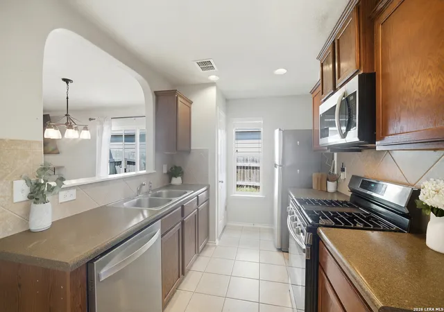 Photo 4 of Single family home for sale at 403 Perch Horizon, San Antonio, TX 78253 | MLS# 2013941 | Listing updated on 2026-10-05