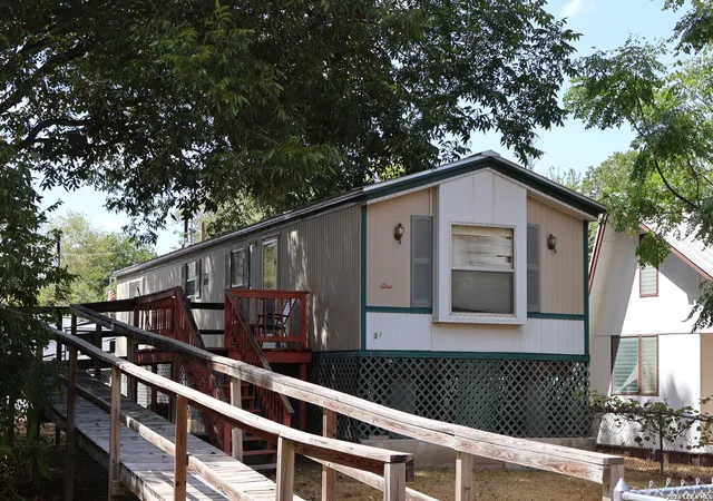 Photo 2 of Single family home for sale at 341 Meadow Lake, Seguin, TX 78155 | MLS# 2013965 | Listing updated on 2026-09-14