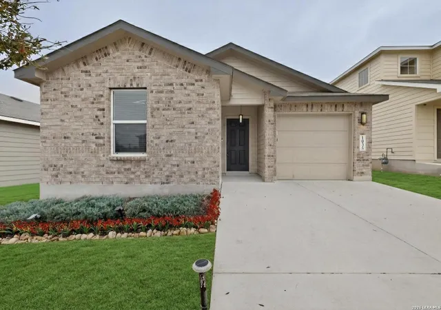 Photo 2 of Single family home for sale at 1035 Cozumel Emerald, San Antonio, TX 78253 | MLS# 2013974 | Listing updated on 2026-09-25