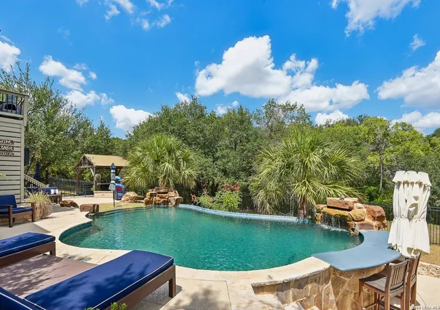 Photo 1 of Single family home for sale at 922 Santa Cruz Ln, New Braunfels, TX 78132 | MLS# 2014002 | Listing updated on 2026-09-17