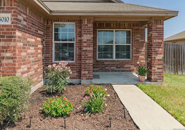 Photo 2 of Single family home for sale at 3010 Besterio, Corpus Christi, TX 78415 | MLS# 2014025 | Listing updated on 2026-09-03