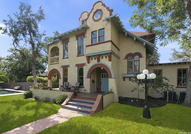 Photo 3 of Single family home for sale at 120 W Craig Pl, San Antonio, TX 78212 | MLS# 2014037 | Listing updated on 2026-10-08