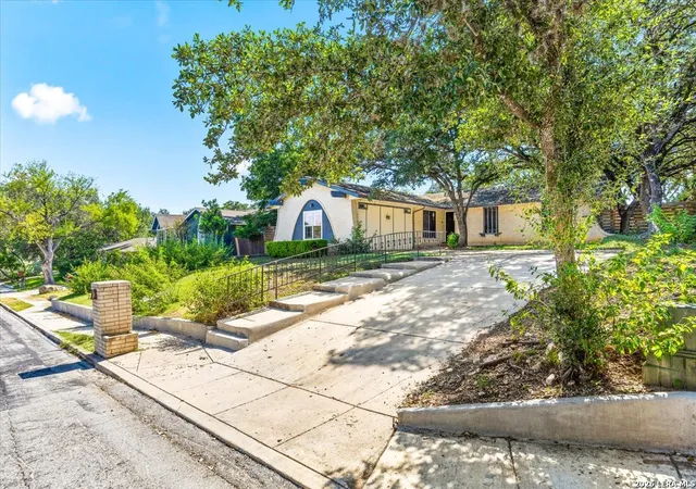 Photo 4 of Single family home for sale at 1738 Brandenburg Dr, San Antonio, TX 78232 | MLS# 2014041 | Listing updated on 2026-09-23