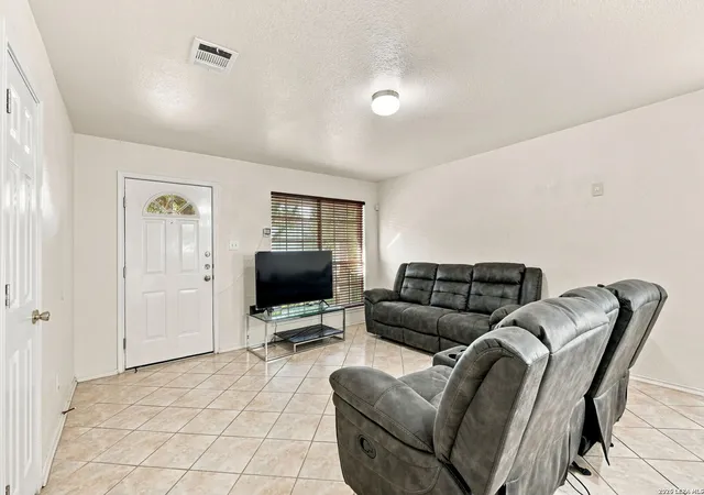 Photo 2 of Single family home for sale at 1914 Owlwolf Crk, San Antonio, TX 78245 | MLS# 2014054 | Listing updated on 2026-09-14