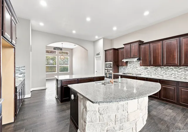 Photo 3 of Single family home for sale at 5676 High Forest Dr, New Braunfels, TX 78132 | MLS# 2014062 | Listing updated on 2026-09-10