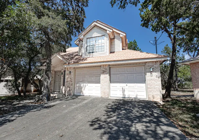 Photo 2 of Single family home for sale at 1262 Bluff Crk Cir, New Braunfels, TX 78130 | MLS# 2014063 | Listing updated on 2026-09-16