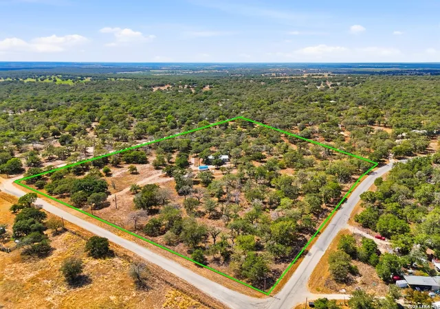 Single family home for sale at 100 Sandy Oak Ln, Stockdale, TX 78160 | MLS# 2014069