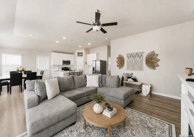 Photo 3 of Single family home for sale at 12423 Autumn Way, Atascosa, TX 78002 | MLS# 2014080 | Listing updated on 2026-09-14
