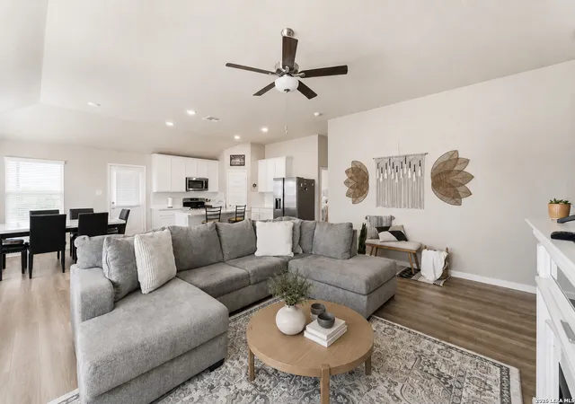 Photo 3 of Single family home for sale at 12423 Autumn Way, Atascosa, TX 78002 | MLS# 2014080 | Listing updated on 2026-09-14