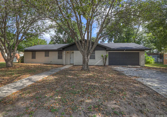 Photo 1 of Single family home for sale at 153 Swan Dr, New Braunfels, TX 78130 | MLS# 2014081 | Listing updated on 2026-09-14