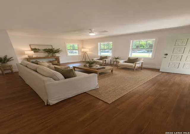 Photo 4 of Single family home for sale at 7911 Carolwood Dr, Houston, TX 77028 | MLS# 2014084 | Listing updated on 2026-09-16