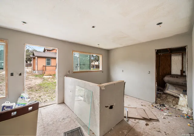 Photo 29 of Single family home for sale at 22914 Skila Dr, Elmendorf, TX 78112 | MLS# 2014090 | Listing updated on 2026-09-15