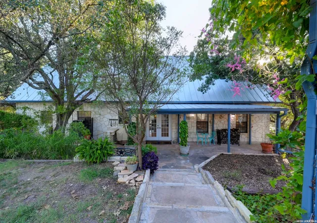 Photo 3 of House for sale at 100 Big Crk Rd, Blanco, TX 78606 | MLS# 2014098 | Listing updated on 2026-09-15