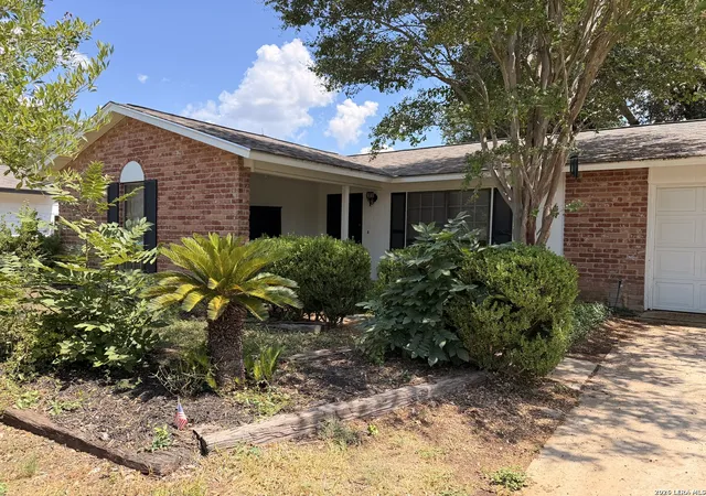 Photo 1 of Sale Pending at 300 Judith Ann Dr, Schertz, TX 78154 | MLS# 2014103 | Listing updated on 2026-09-24