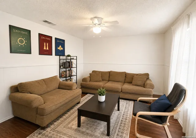 Photo 2 of Sale Pending at 300 Judith Ann Dr, Schertz, TX 78154 | MLS# 2014103 | Listing updated on 2026-09-24