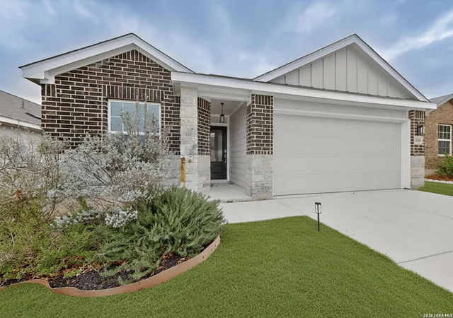 Photo 3 of Single family home for sale at 6806 Bale Rdg, San Antonio, TX 78252 | MLS# 2014106 | Listing updated on 2026-10-21