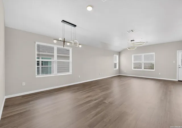 Photo 4 of Single family home for sale at 6806 Bale Rdg, San Antonio, TX 78252 | MLS# 2014106 | Listing updated on 2026-10-21