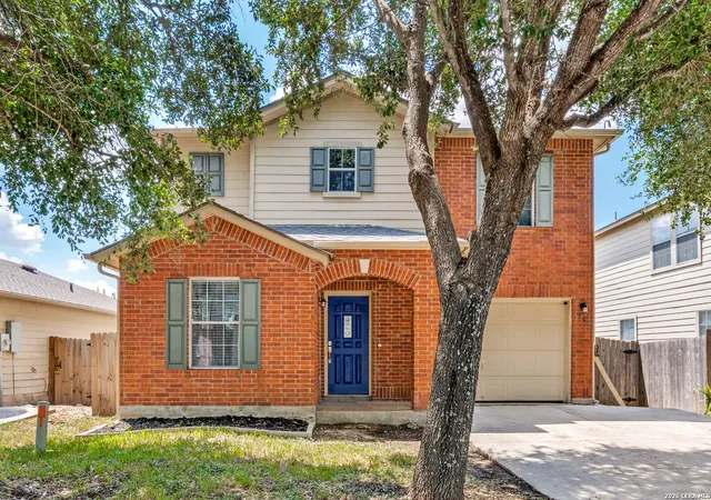 Photo 1 of Single family home for sale at 652 Cherokee Blvd, New Braunfels, TX 78132 | MLS# 2014110 | Listing updated on 2026-09-14