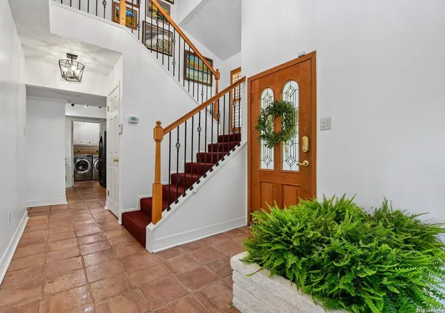 Photo 4 of Single family home for sale at 16725 Windjammer, Helotes, TX 78023 | MLS# 2014123 | Listing updated on 2026-09-14