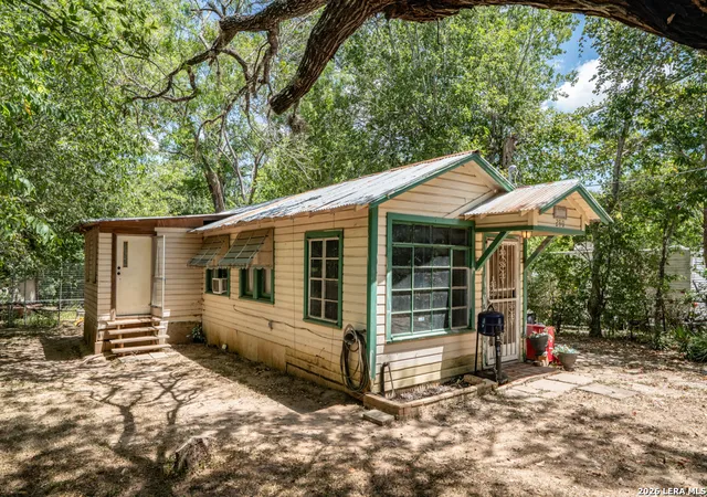 Photo 1 of Single family home for sale at 286 Riverview Ter, Seguin, TX 78155 | MLS# 2014140 | Listing updated on 2026-09-14