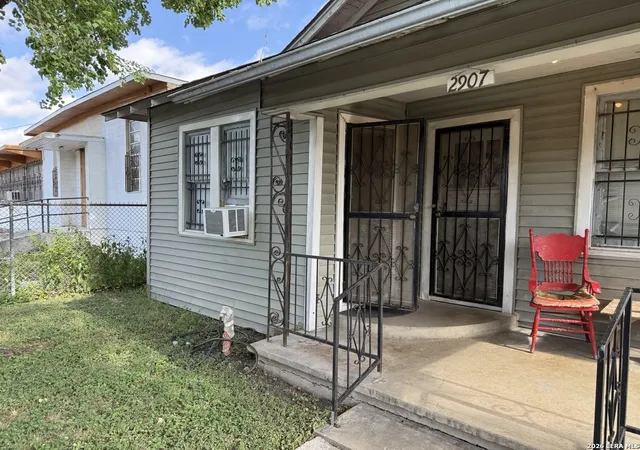 Photo 3 of Single family home for sale at 2907 Morales St, San Antonio, TX 78207 | MLS# 2014142 | Listing updated on 2026-09-14