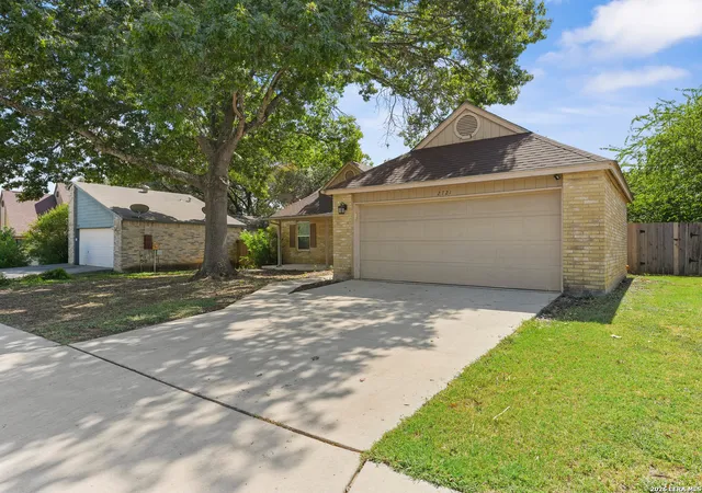 Photo 3 of Single family home for sale at 2721 Cedar Ln, Schertz, TX 78154 | MLS# 2014145 | Listing updated on 2026-09-26