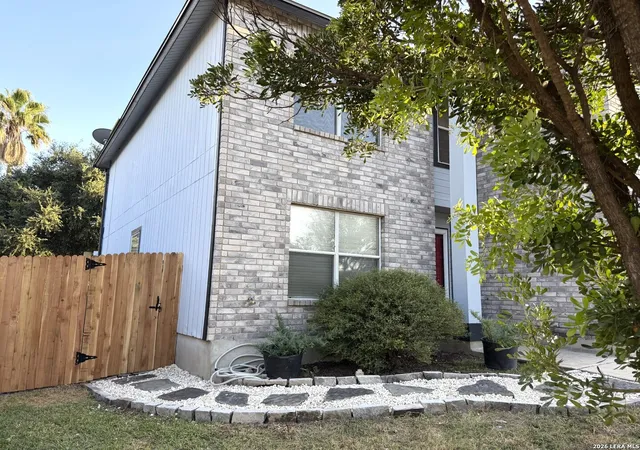 Photo 3 of Single family home for sale at 10002 Sunset Pl, San Antonio, TX 78245 | MLS# 2014149 | Listing updated on 2026-09-29