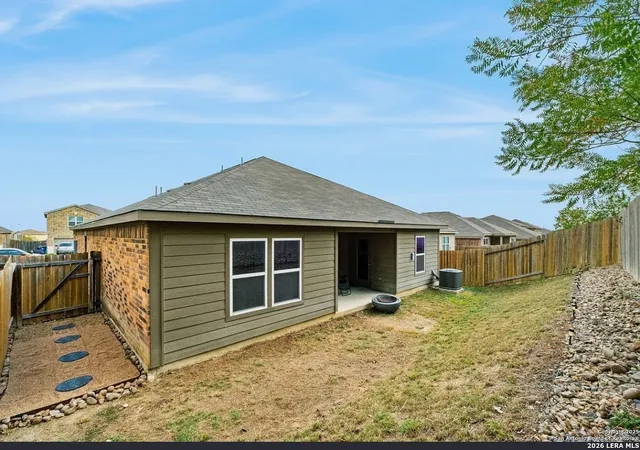 Photo 2 of Single family home for sale at 231 Azalea Way, New Braunfels, TX 78132 | MLS# 2014156 | Listing updated on 2026-09-16