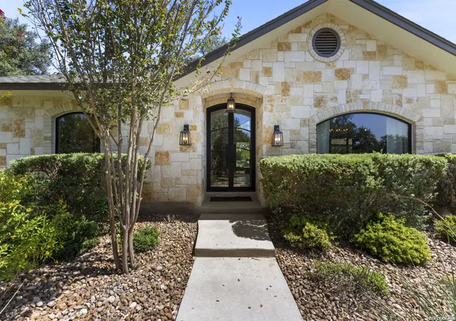 Photo 3 of Sale Pending at 4834 Elm Crk Dr, Bulverde, TX 78163 | MLS# 2014160 | Listing updated on 2026-09-17