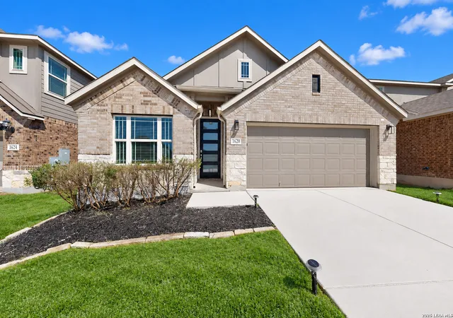 Photo 1 of Single family home for sale at 1620 Stone House, New Braunfels, TX 78132 | MLS# 2014166 | Listing updated on 2026-10-28
