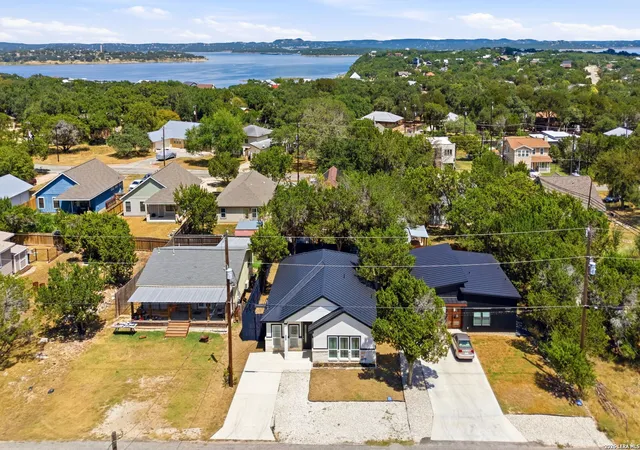 Single family home for sale at 1224 Blueridge Dr, Canyon Lake, TX 78133 | MLS# 2014174