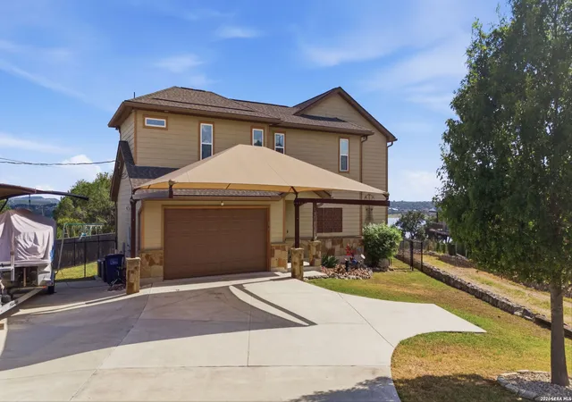 Photo 2 of Single family home for sale at 866 Artillery Dr, Canyon Lake, TX 78133 | MLS# 2014182 | Listing updated on 2026-10-21