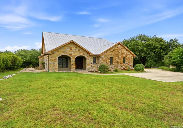 Photo 2 of Single family home for sale at 1252 Merlot, New Braunfels, TX 78132 | MLS# 2014193 | Listing updated on 2026-09-15