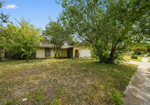 Photo 2 of Single family home for sale at 6626 Spring Hvn St, San Antonio, TX 78249 | MLS# 2014201 | Listing updated on 2026-09-15