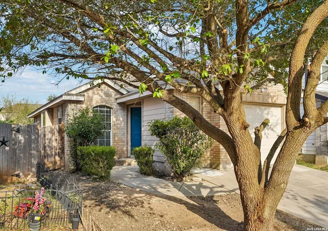 Photo 3 of Single family home for sale at 4023 Sparrow Lk, San Antonio, TX 78244 | MLS# 2014203 | Listing updated on 2026-09-15