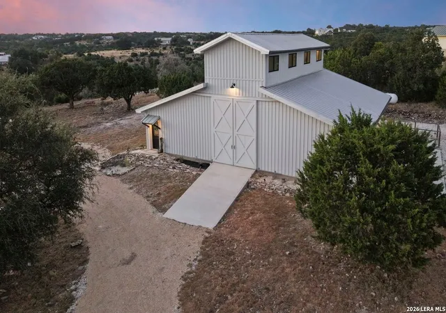 Photo 3 of Single family home for sale at 103 Bluffview Cir, Kerrville, TX 78028 | MLS# 2014208 | Listing updated on 2026-09-15