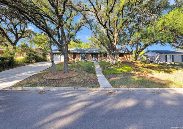 Photo 3 of Single family home for sale at 127 Highview Dr, San Antonio, TX 78228 | MLS# 2014231 | Listing updated on 2026-09-18