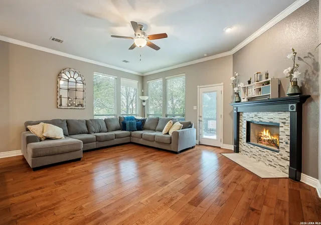 Photo 3 of Single family home for sale at 8623 El Pueblo Peak, Helotes, TX 78023 | MLS# 2014232 | Listing updated on 2026-09-15