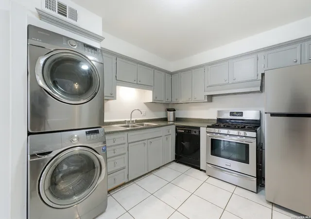 Photo 2 of Condo for sale at 8058 Broadway #142R, San Antonio, TX 78209 | MLS# 2014238 | Listing updated on 2026-09-15