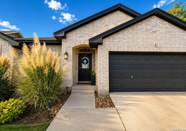 Photo 2 of Single family home for sale at 21111 Pedregoso Ln, San Antonio, TX 78258 | MLS# 2014256 | Listing updated on 2026-09-15